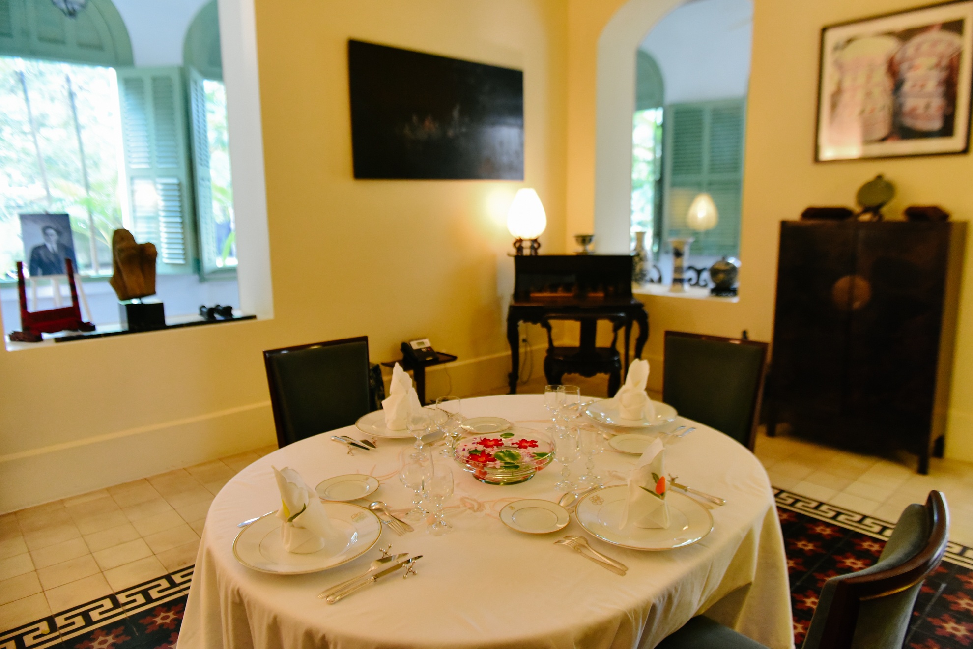 dinh thu lanh su Phap tai TP.HCM anh 3