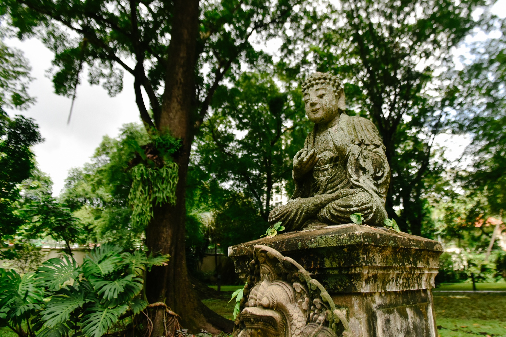 dinh thu lanh su Phap tai TP.HCM anh 8