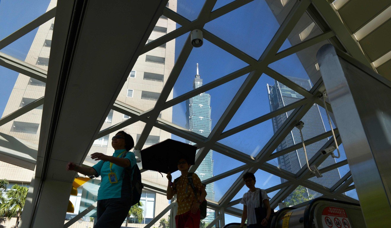 Dai Loan chong chay mau chat xam anh 2