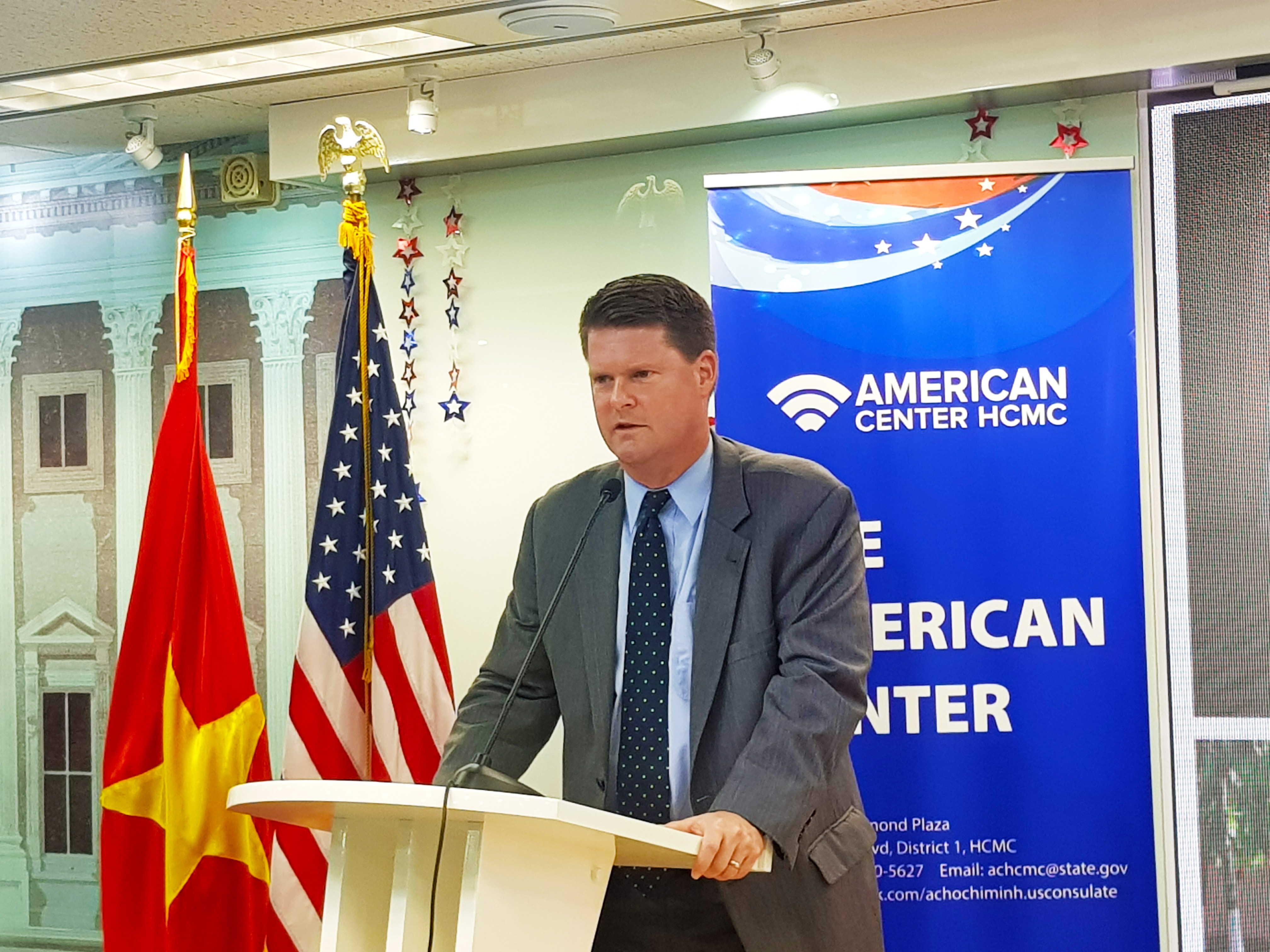 tro ly bo truong quoc phong My noi ve Trung Quoc anh 1