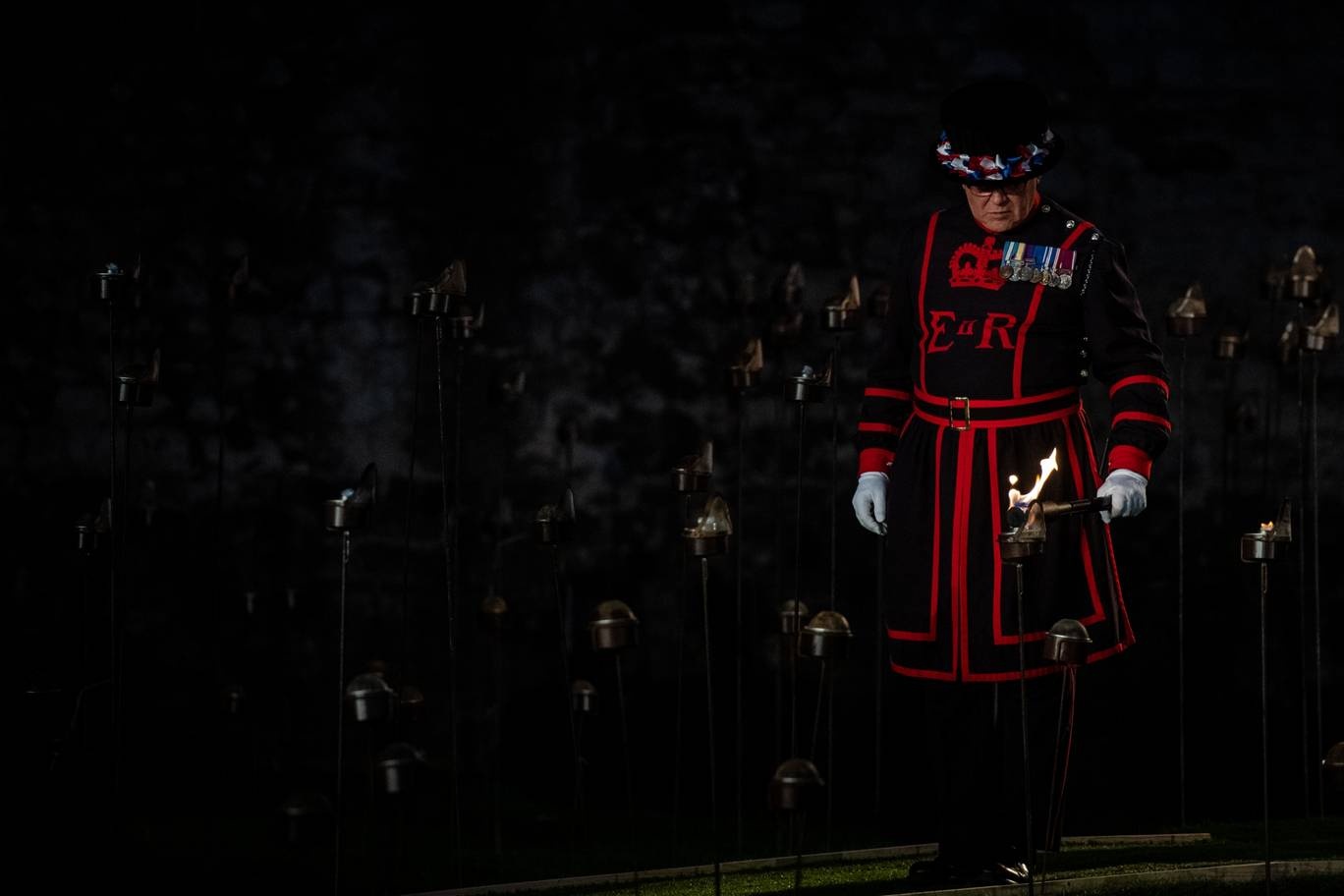 tháp London thắp sáng kỷ niệm đình chiến ảnh 7 thap London thap sang ky niem dinh chien anh 7