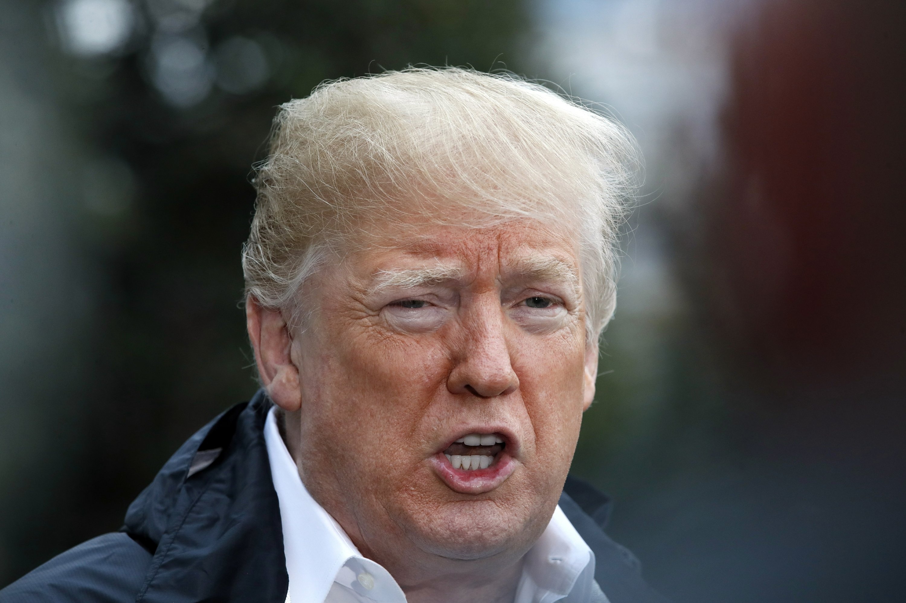 TT Trump can nhac thay doi them 3-5 vi tri trong noi cac hinh anh