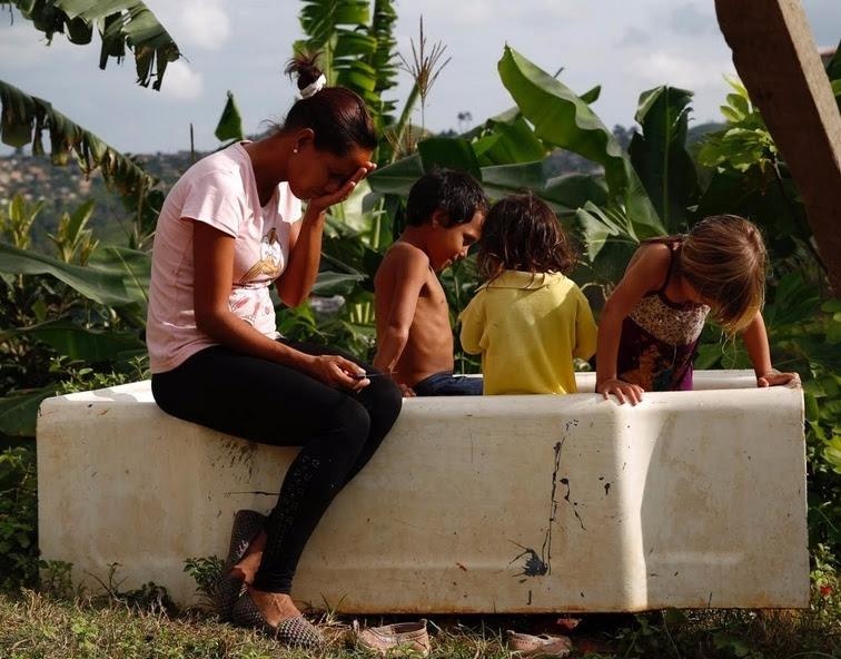 Venezuela: Thieu bao cao su, phu nu phai tim den triet san hinh anh