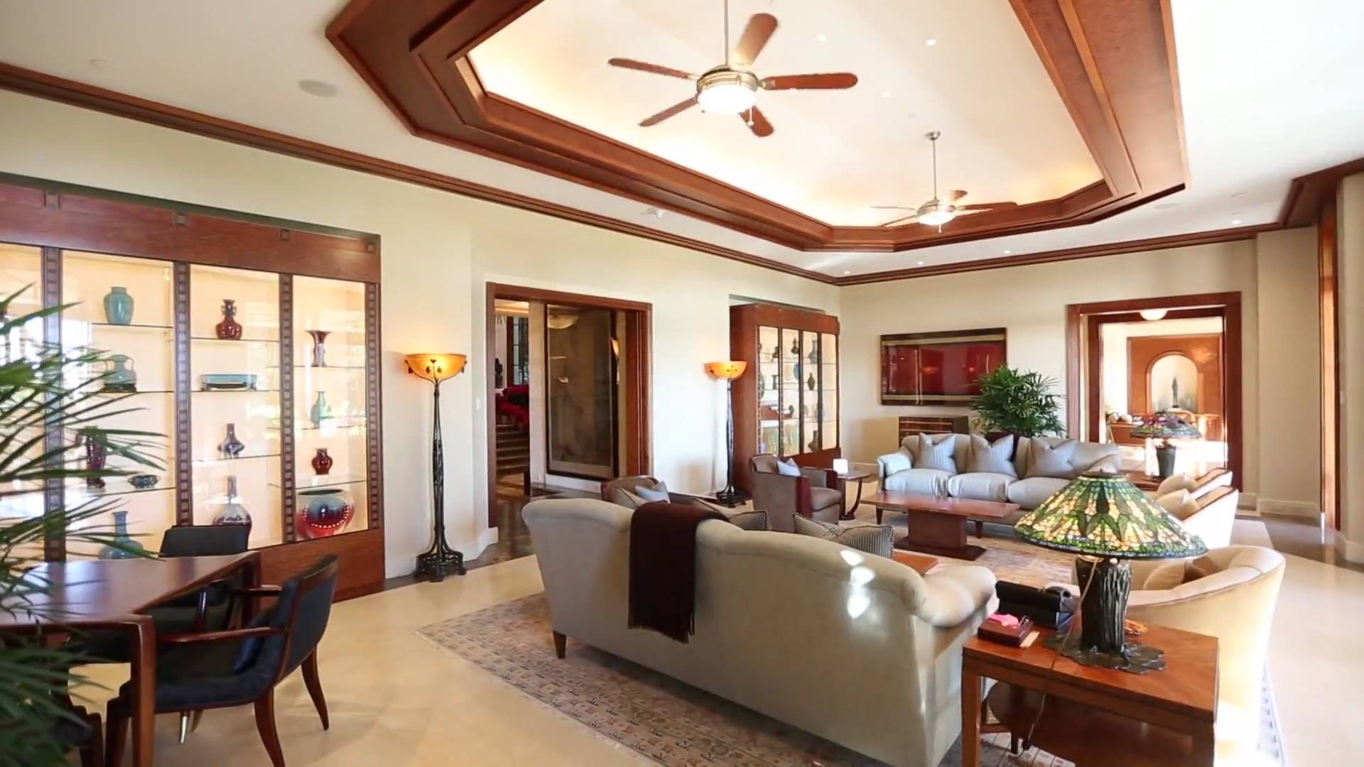 Dinh thu gan 200 trieu USD duoc rao ban tai My hinh anh