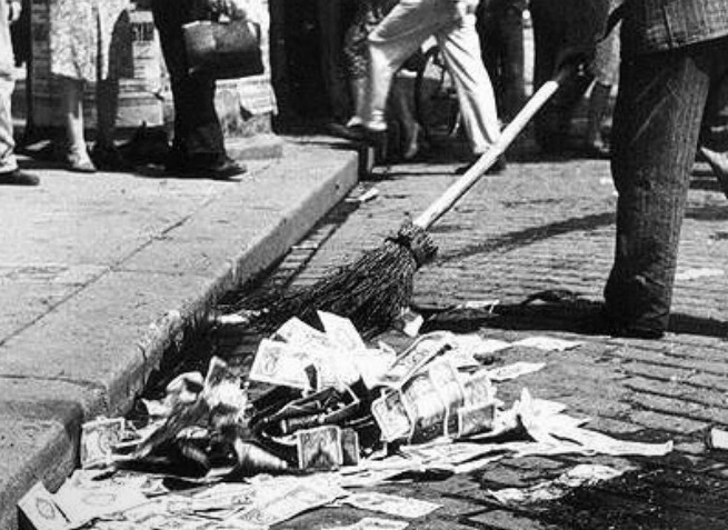 Nhung quoc gia tung dot tien suoi am, coi tien nhu rac hinh anh