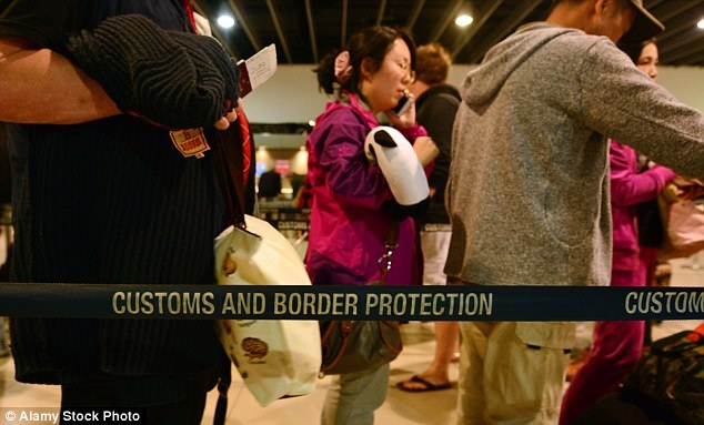 san bay luc nua dem anh 6