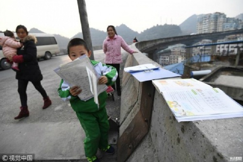 Hoc sinh ham hoc anh 2