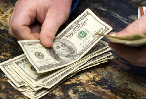 Bai toan chuyen gi da xay ra voi mot USD? hinh anh