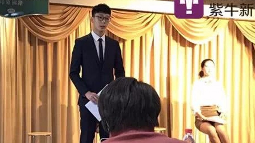 Nam sinh nop don vao truong nu de co co hoi tim ban gai hinh anh