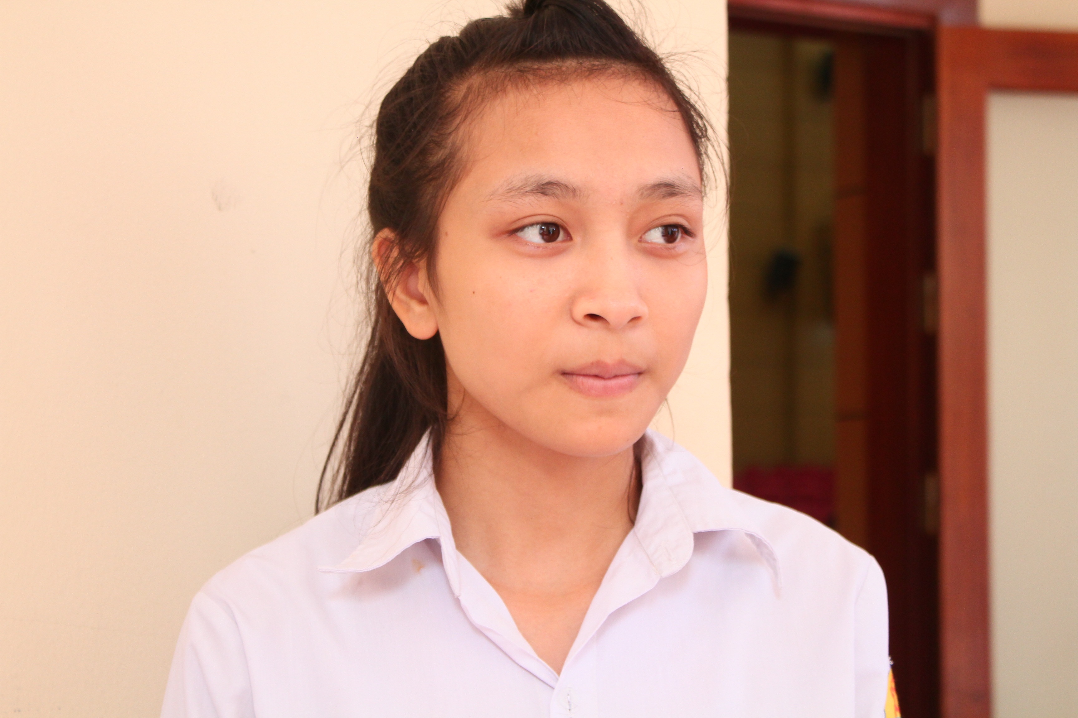 'Nguoi ta den tan nha doi no nhung bo con em khong co tra' hinh anh