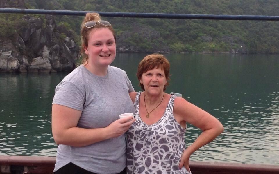 Du khach Australia: 'Chung toi chua nhan duoc loi xin loi' hinh anh