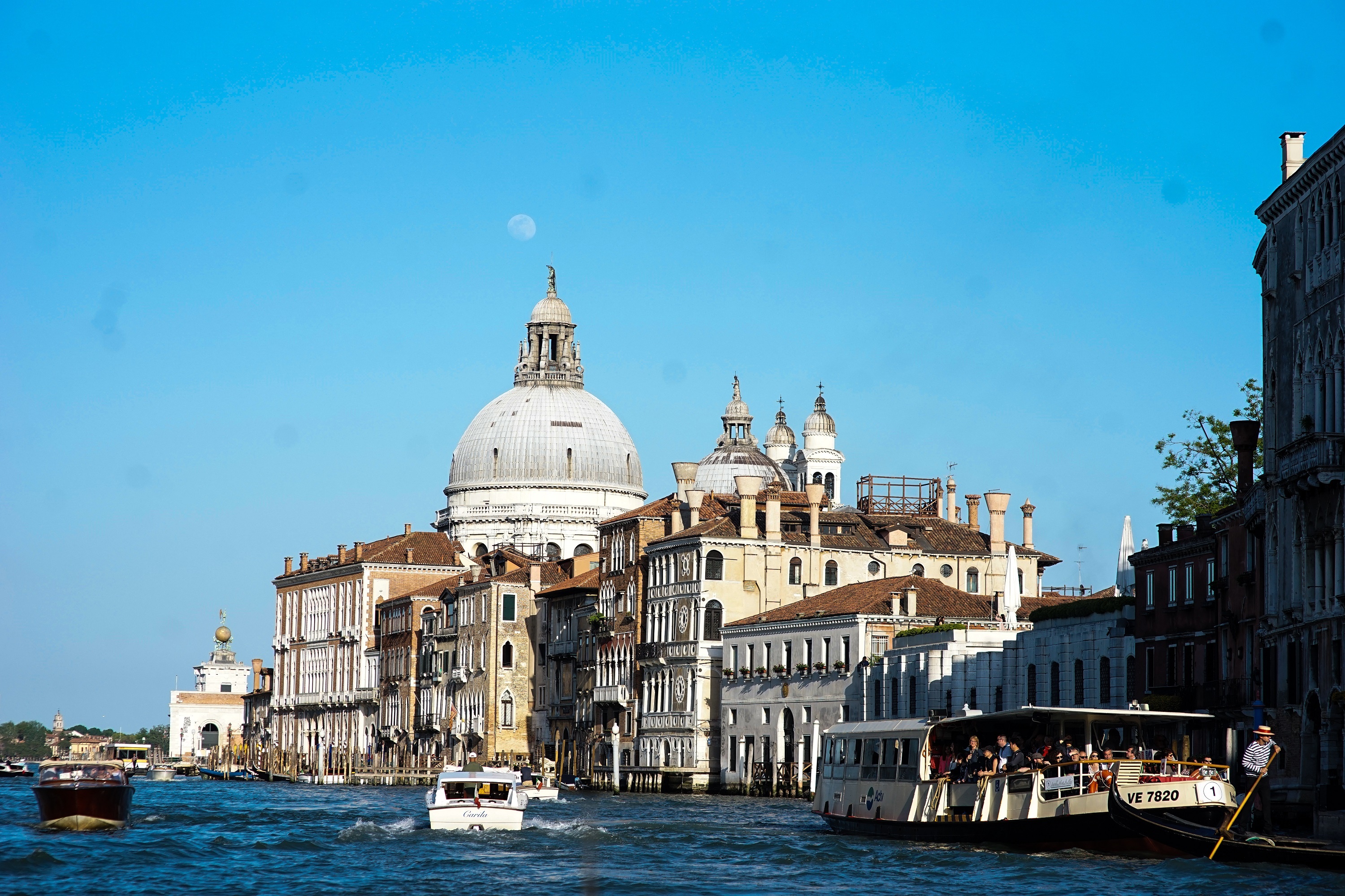 chau Au dep nhu co tich anh 24