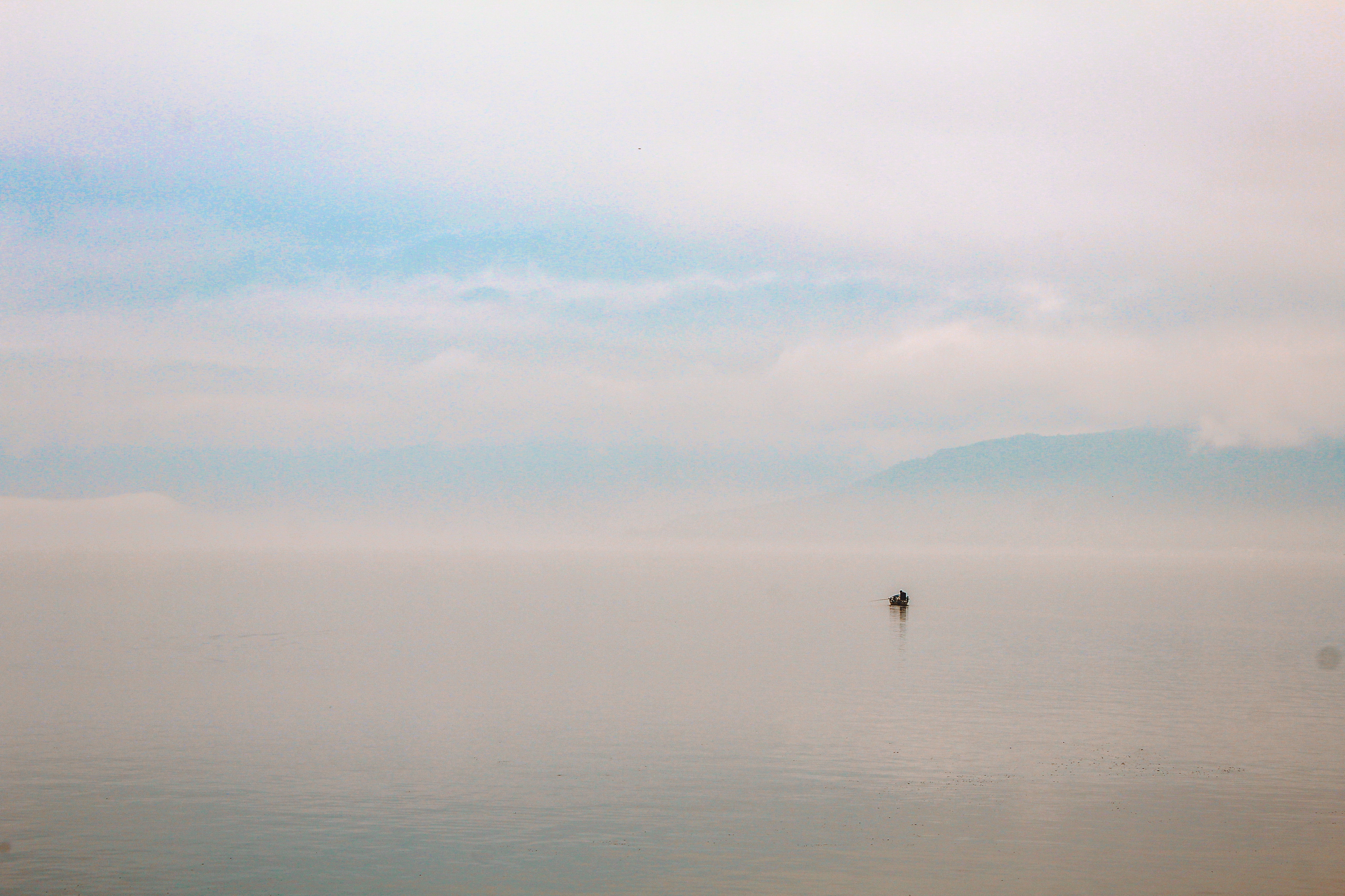 hồ nước lớn nhất ảnh 3 ho nuoc lon nhat anh 3