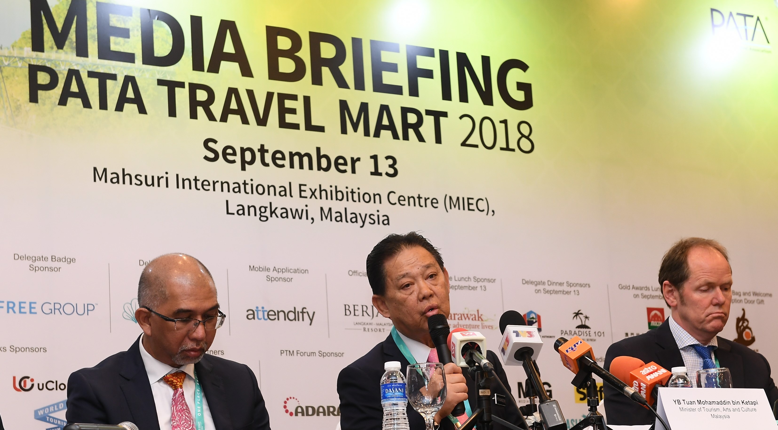 hoi cho du lich hang dau chau A anh 1