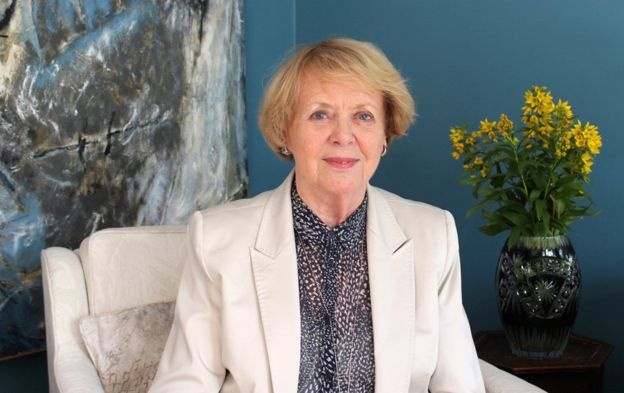 Quoc gia co hon 100 ngon nui lua anh 2