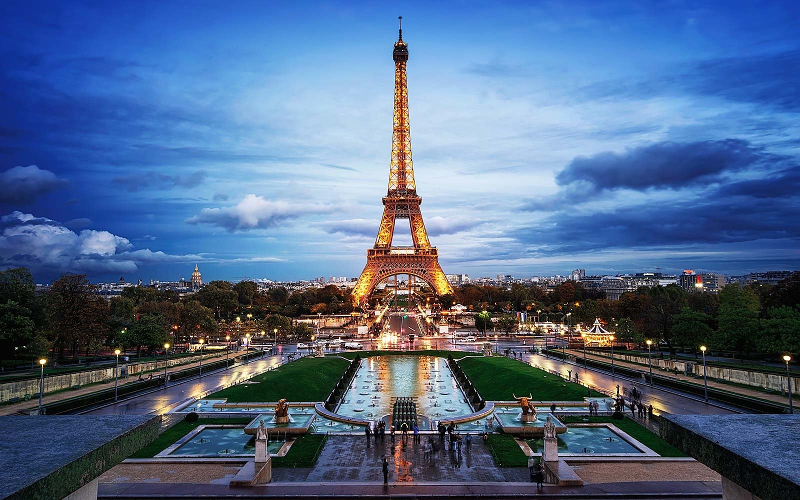không được chụp ảnh tháp Eiffel ban đêm ảnh 2 khong duoc chup anh thap Eiffel ban dem anh 2