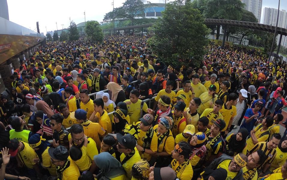Xu ly the nao neu gap nguy hiem khi co vu chung ket AFF o Malaysia? hinh anh