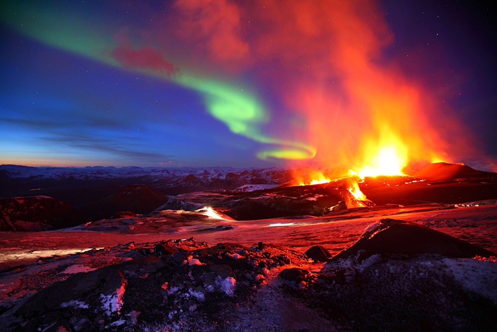 Man nhan voi Iceland, vung dat cua bang tuyet va nui lua hinh anh