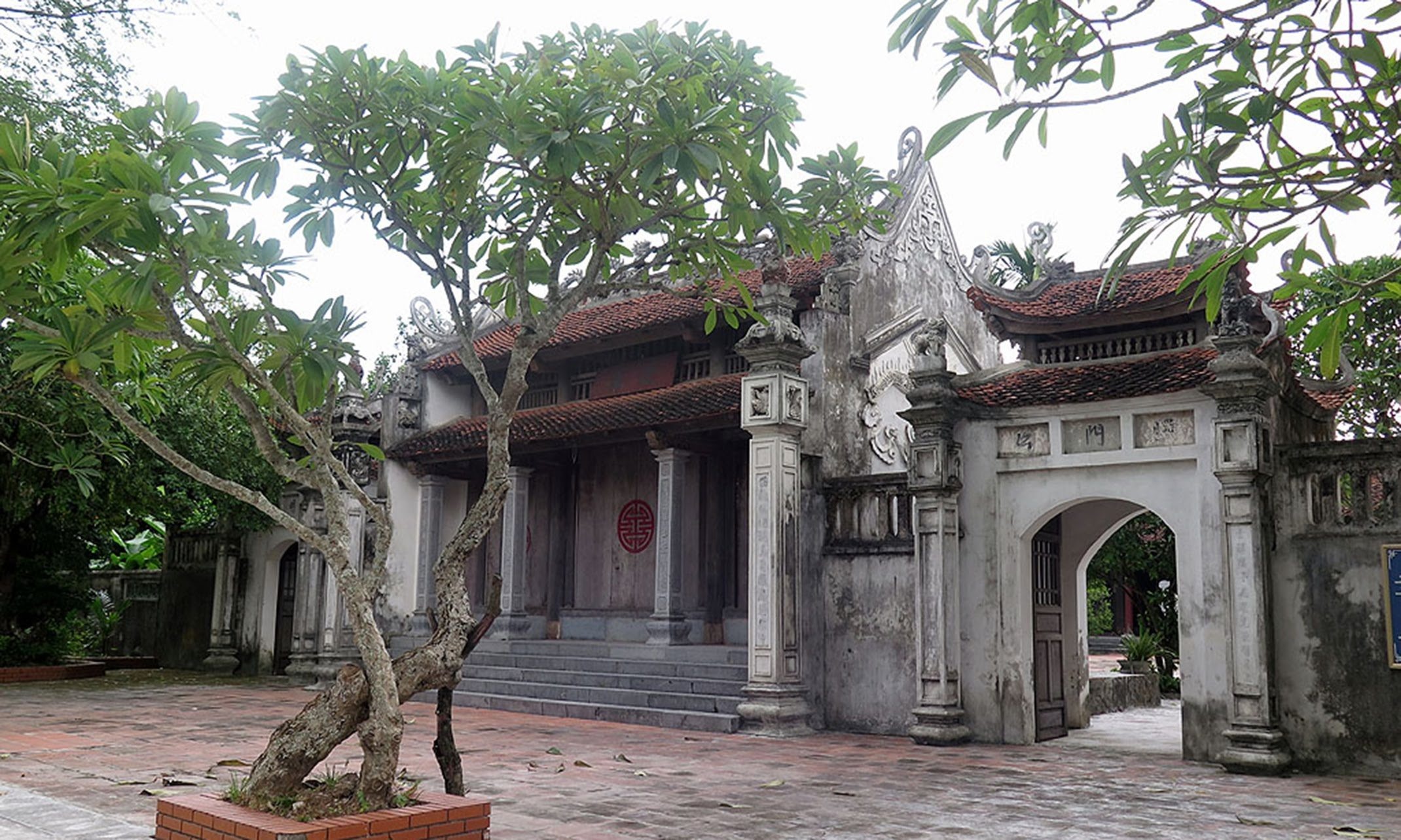 Ngoi chua lon nhat the gioi anh 7