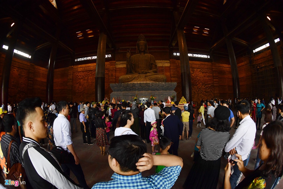 Ngoi chua lon nhat the gioi anh 2