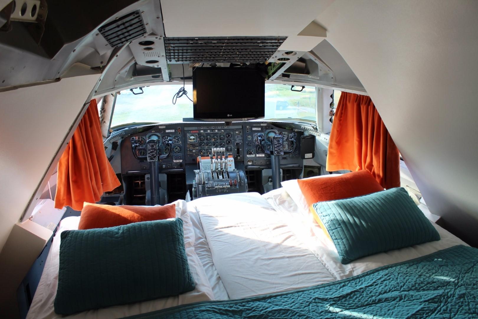 Boeing 747 duoc bien thanh khach san o Thuy Dien hinh anh