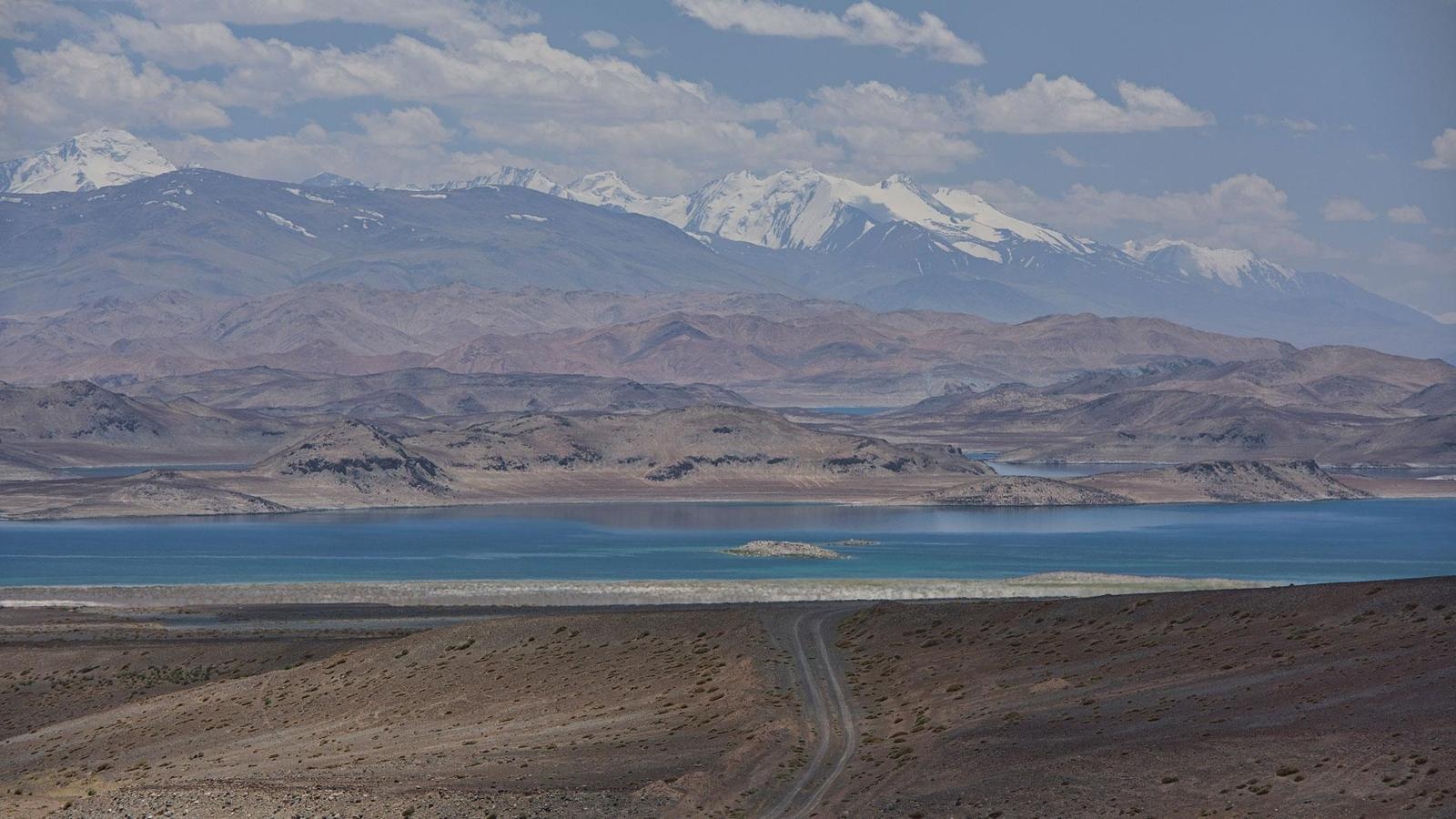 ho khien thuyen khong the noi tren nuoc anh 1