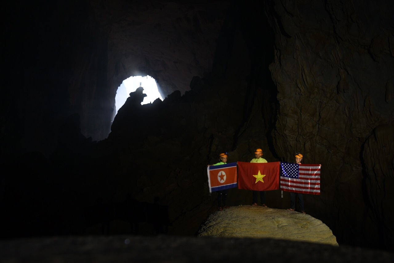 Treo co trong hang Son Doong anh 4