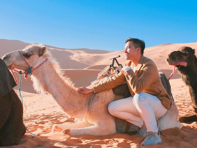 Danh bai co don khi di du lich mot minh hinh anh