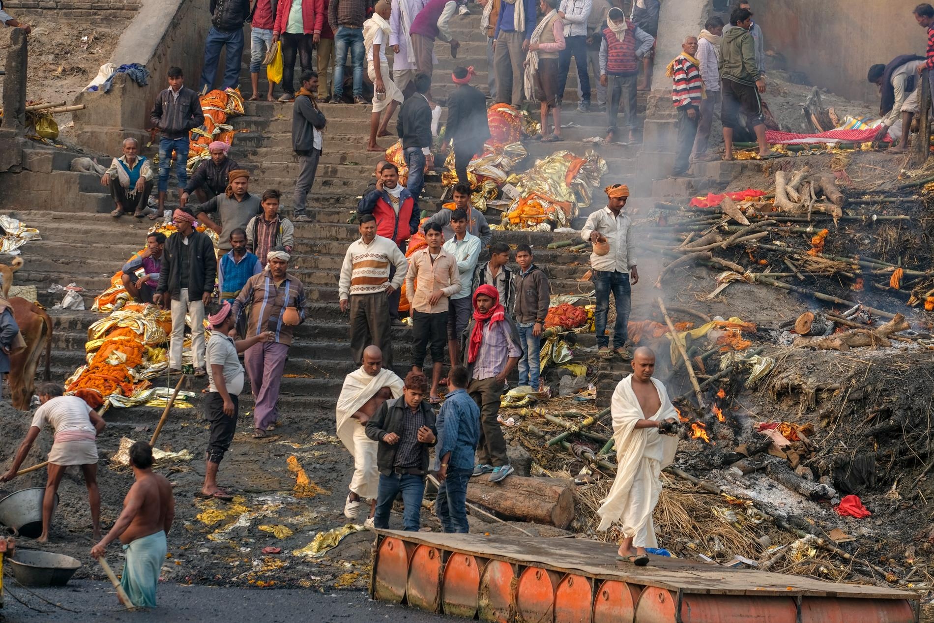 tuc hoa tang ben song Hang anh 9
