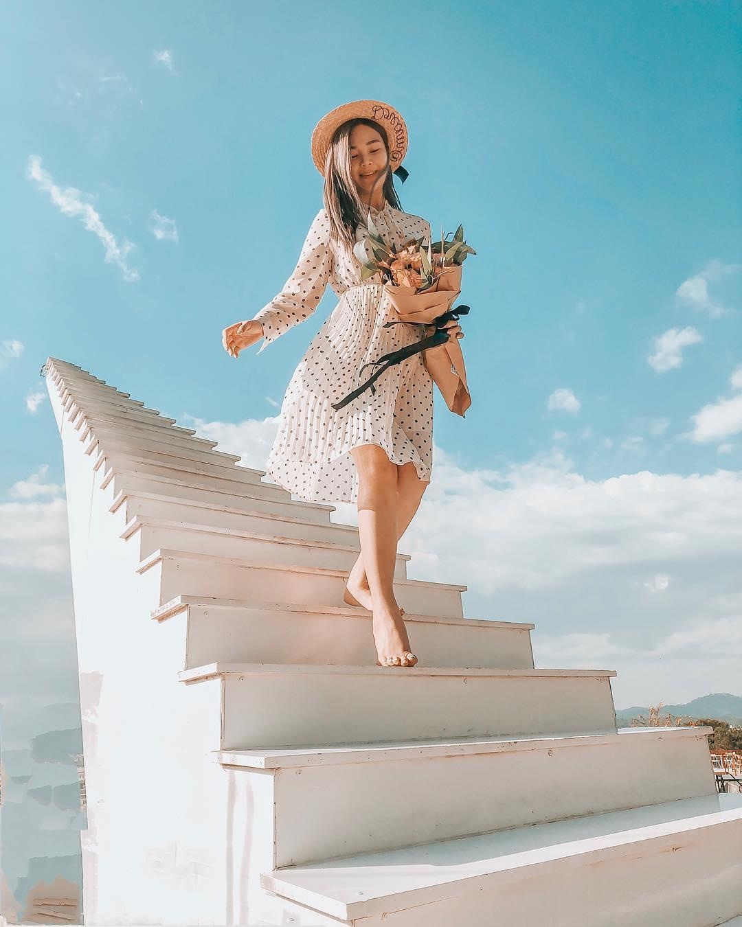 dip nghi 30/4 va 1/5 anh 16