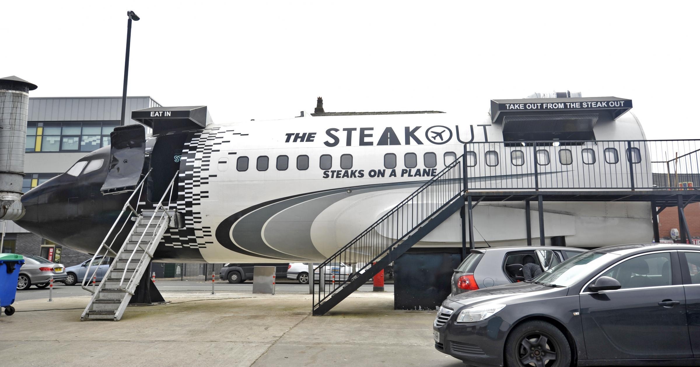 may bay ho bien thanh nha hang anh 6