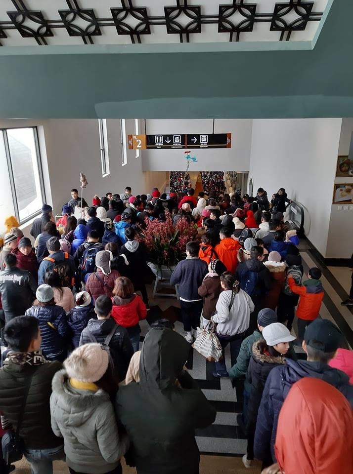 Du lich ngay le anh 3