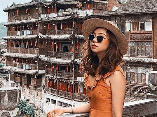 Phu Dung - co tran nghin nam treo tren thac o Trung Quoc hinh anh