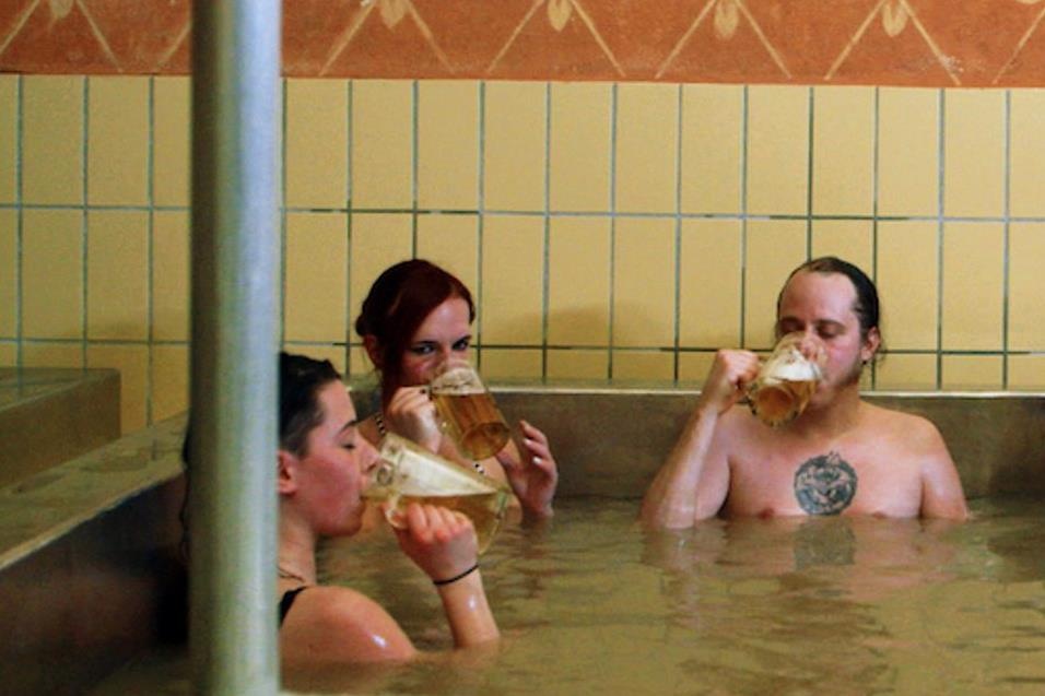 Trai nghiem tam bia lam dep da doc dao o Ao hinh anh