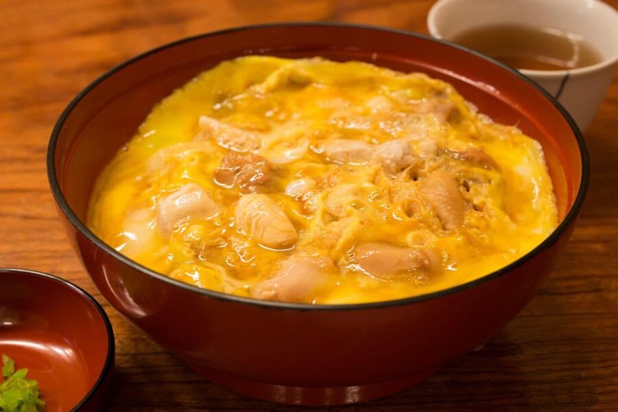 Com ga trung Nhat Ban co gi khien khach xep hang 2 tieng? hinh anh