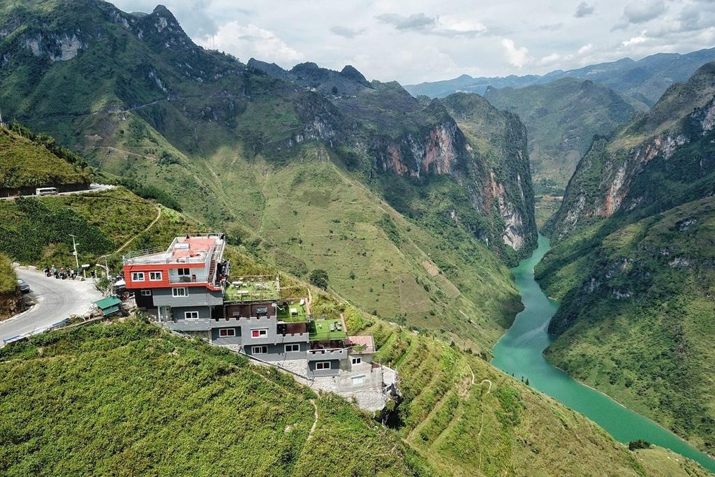 Duong deo Ma Pi Leng dai bao nhieu km? hinh anh