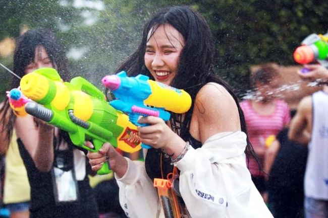 Cuoc chien te nuoc mung nam moi lon nhat the gioi o Thai Lan hinh anh