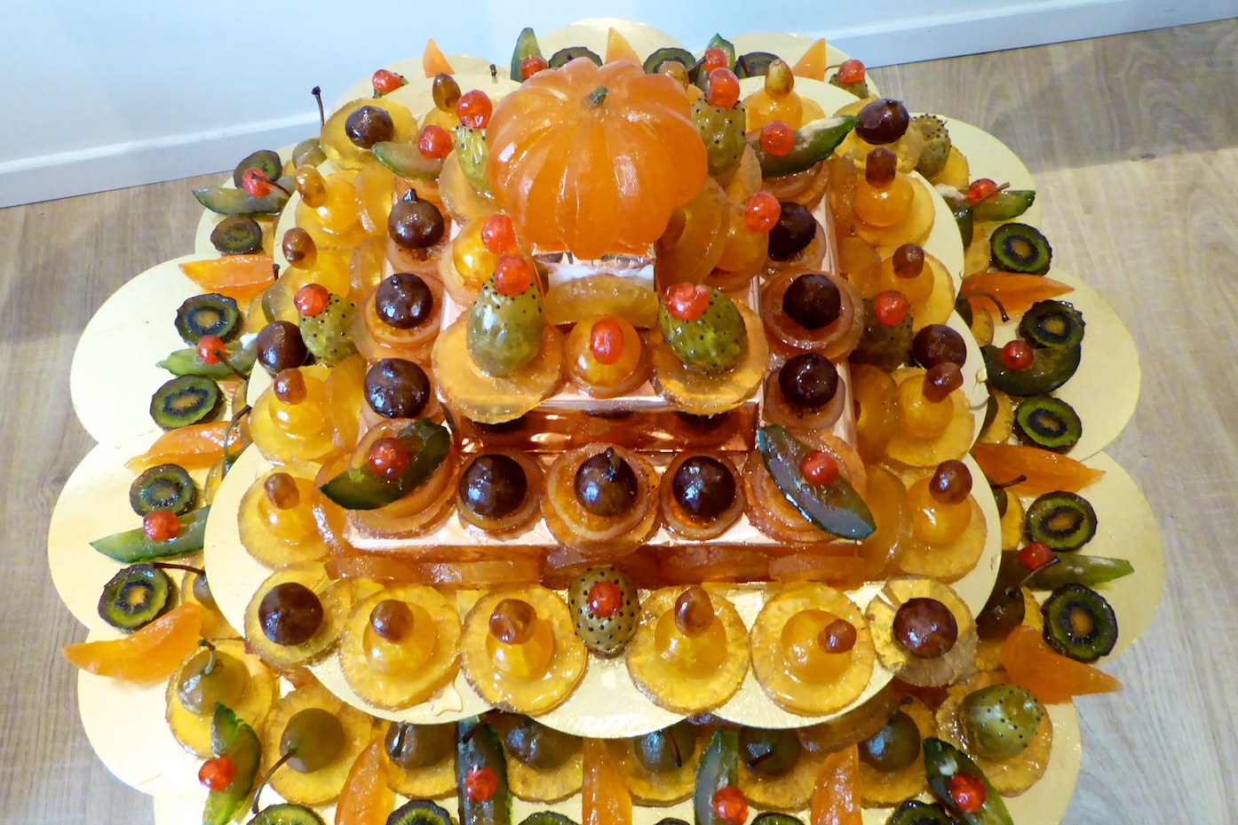 Bi quyet hon 100 nam lam keo trai cay nguyen qua o Phap hinh anh