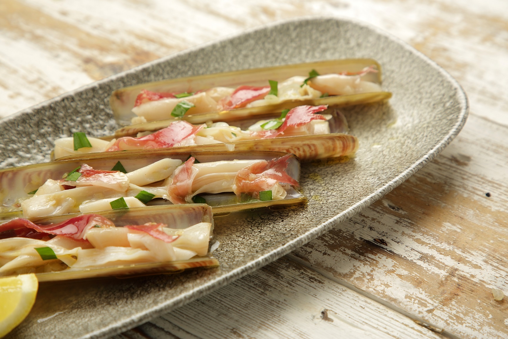 Cach dau bep chuyen nghiep so che oc mong tay hinh anh