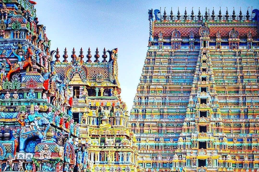 Ngoi den 700 nam tuoi, gom hon 100 cong trinh o An Do hinh anh