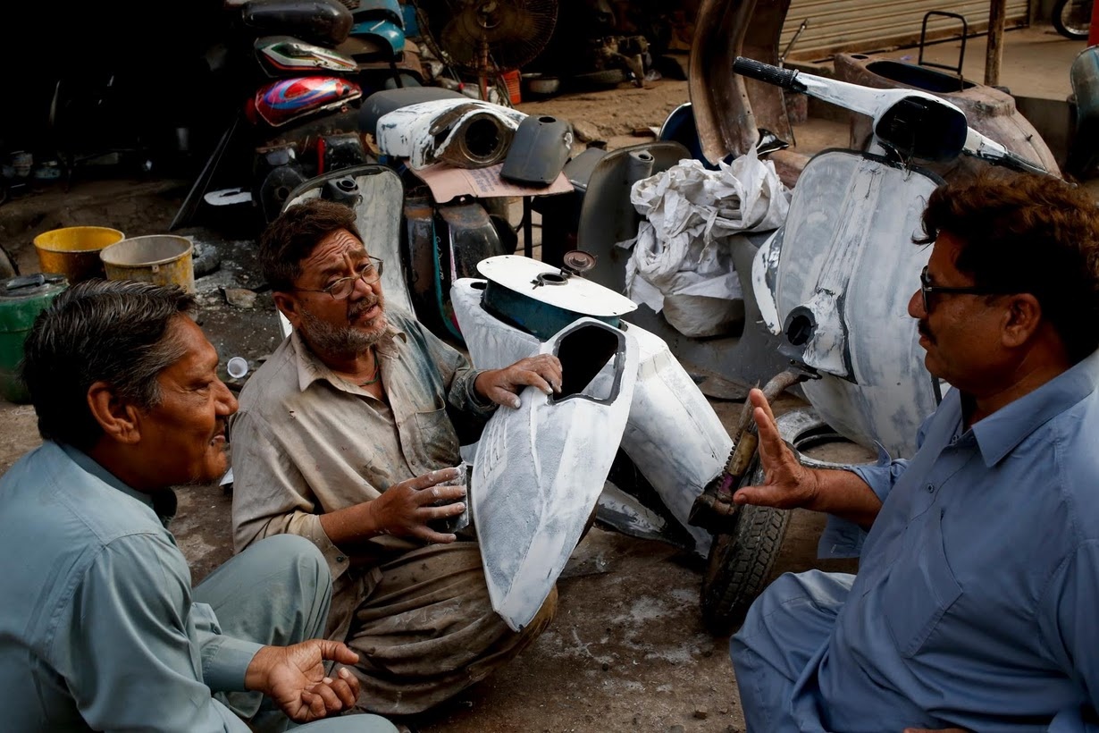 Tinh yeu Vespa hoai co tai Pakistan anh 4