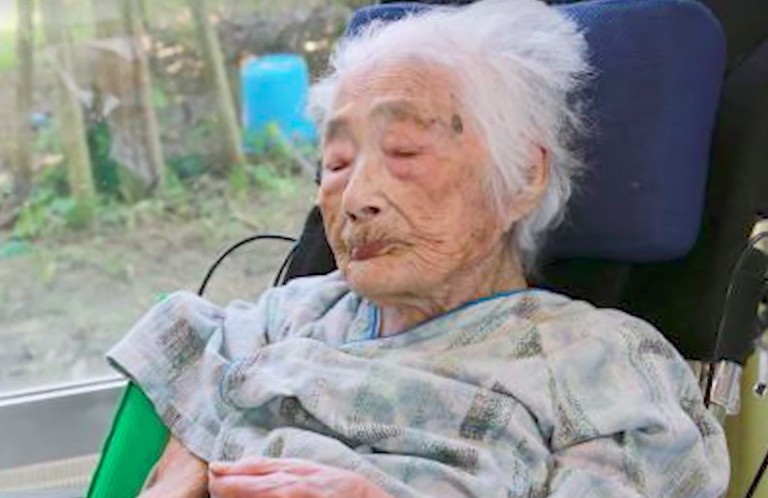 Nguoi gia nhat the gioi qua doi o tuoi 117 hinh anh