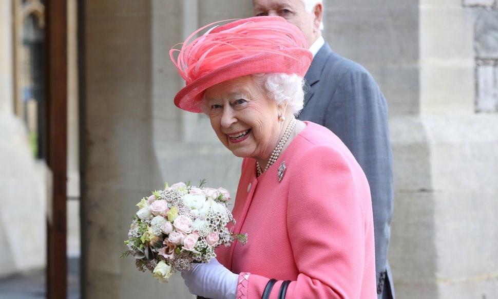 Dung cham vao Nu hoang va nhung quy tac le tan Hoang gia Anh hinh anh