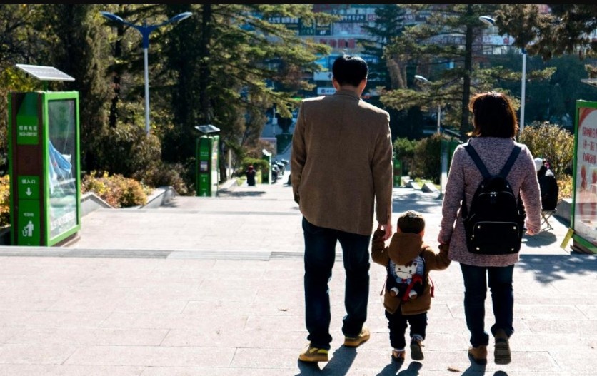 Hau chinh sach mot con: Trung Quoc doi mat van nan hiem muon hinh anh