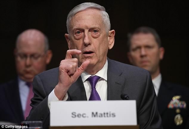 Tuong Mattis keu goi dua bien phap chong TQ vao du luat quoc phong hinh anh