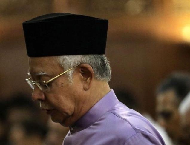 Malaysia trieu tap cuu thu tuong dinh be boi tham nhung hinh anh