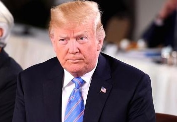 Quy tu thien cua Tong thong Trump bi kien vi 'hoat dong bat hop phap' hinh anh