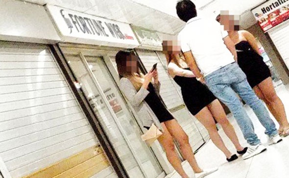 Nganh cong nghiep khong khoi an sau thien duong mua sam o Singapore hinh anh