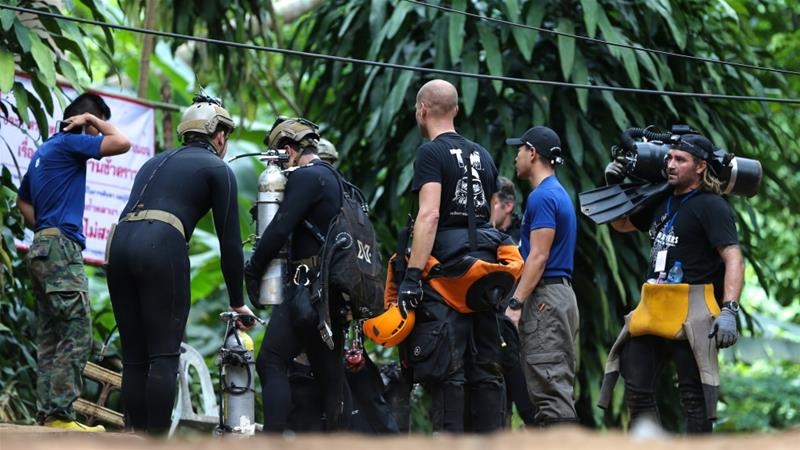 giai cuu doi bong Thai Lan anh 2