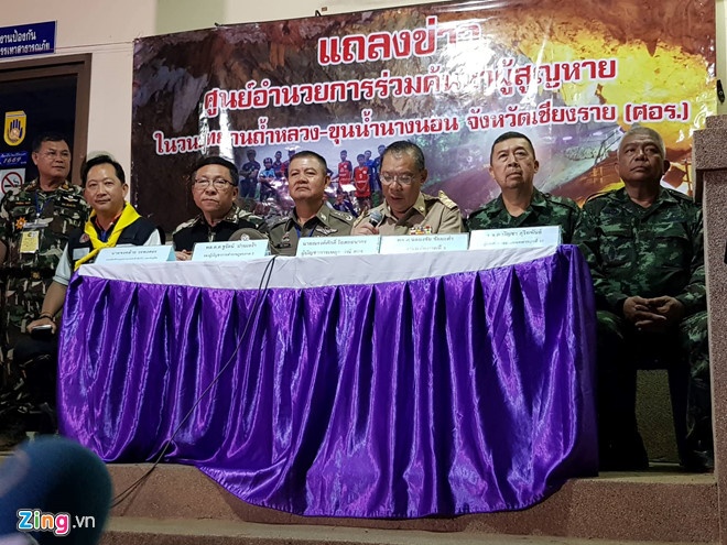 giai cuu doi bong Thai mac ket trong hang anh 1